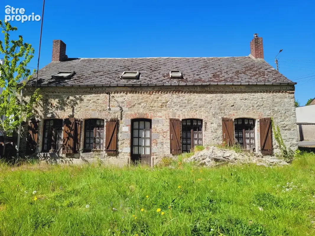 Maison à SOLRE-LE-CHATEAU
