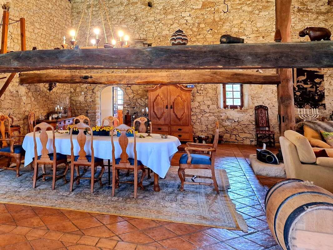 Superbe domaine de campagne avec trois habitations, piscine et court de tennis à seulement vingt minutes de Saint-Émilion - photo 7