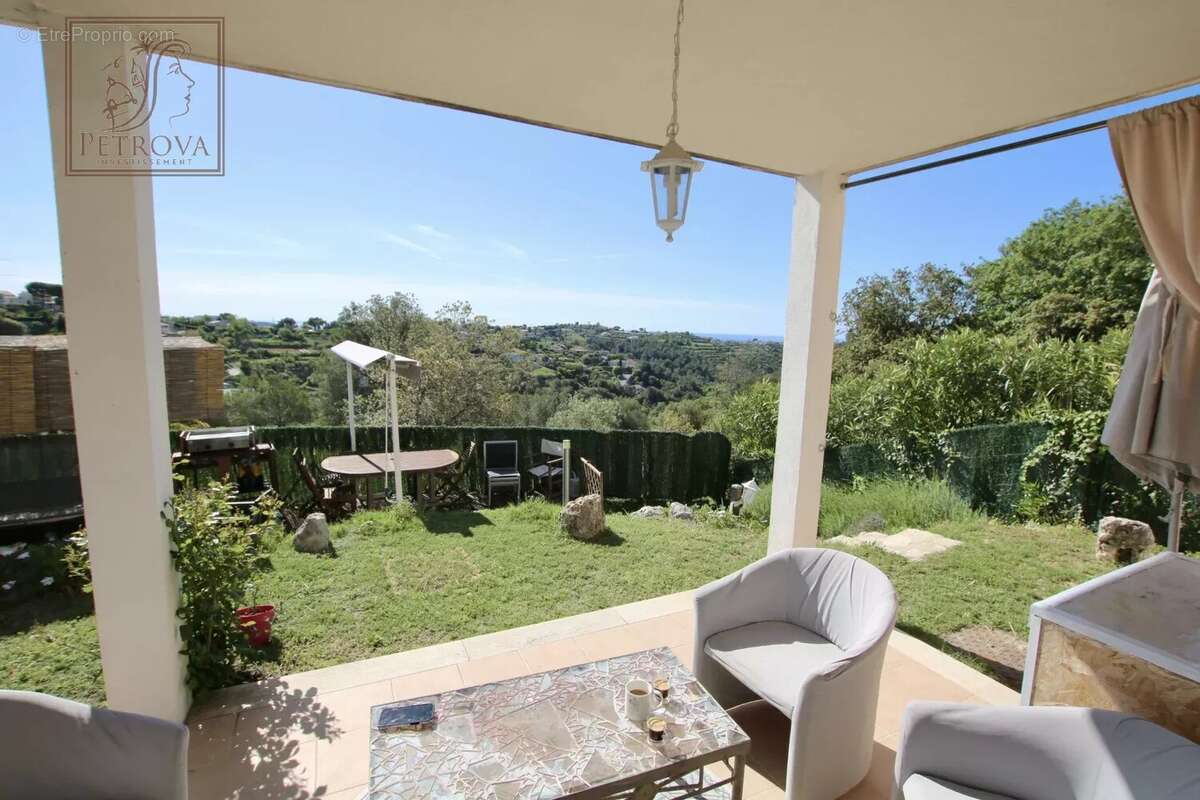 Appartement à LA GAUDE