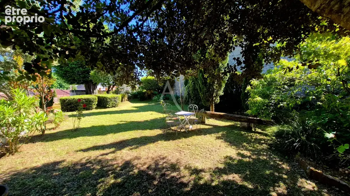 Maison de prestige à Saintes 12 pièces - photo 5
