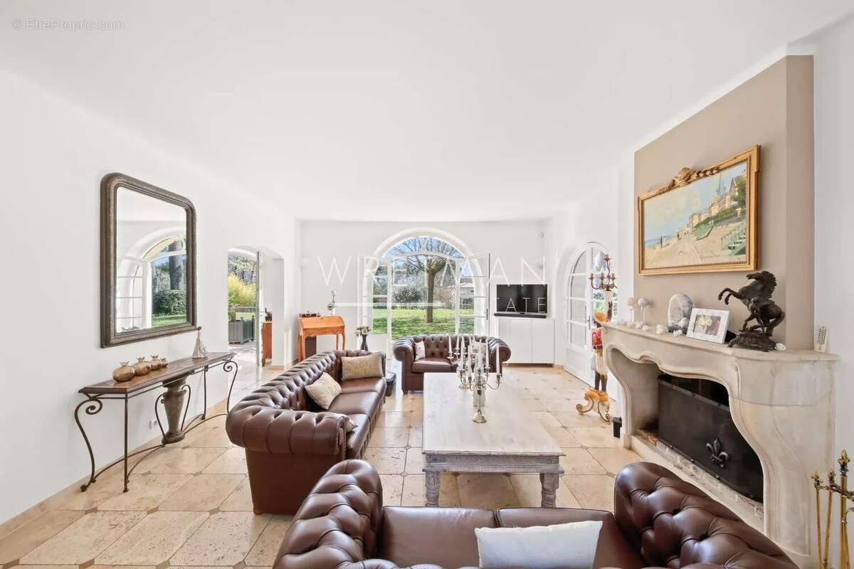 Maison à TRANS-EN-PROVENCE