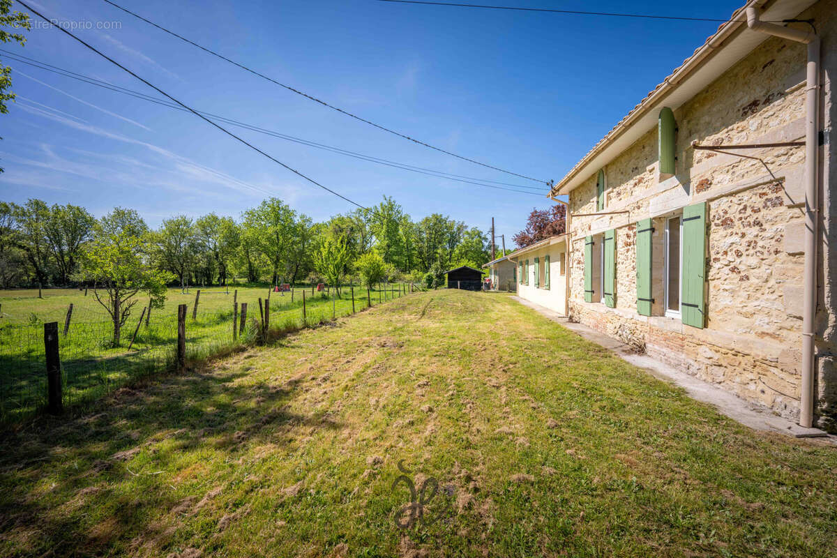 Maison à HOSTENS