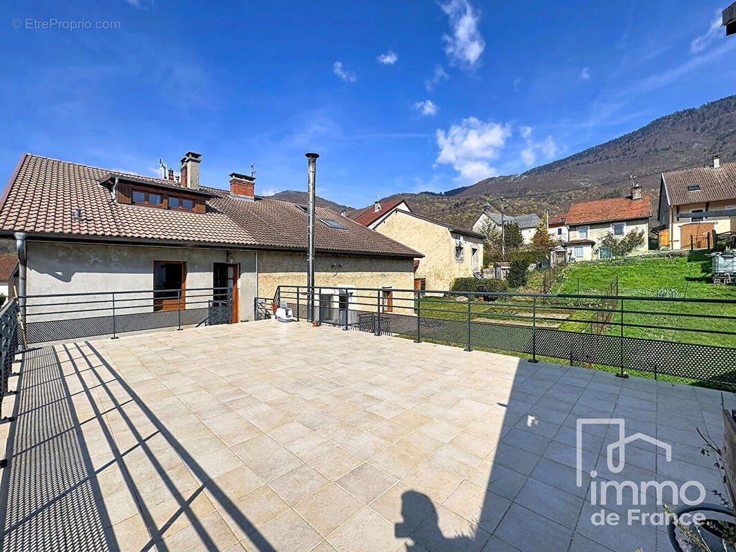 Maison à BELLEGARDE-SUR-VALSERINE