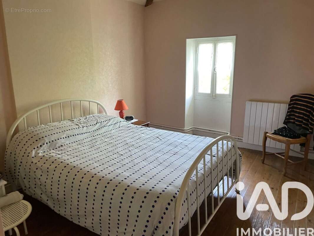 Maison 154 m² à Clam  - photo 6