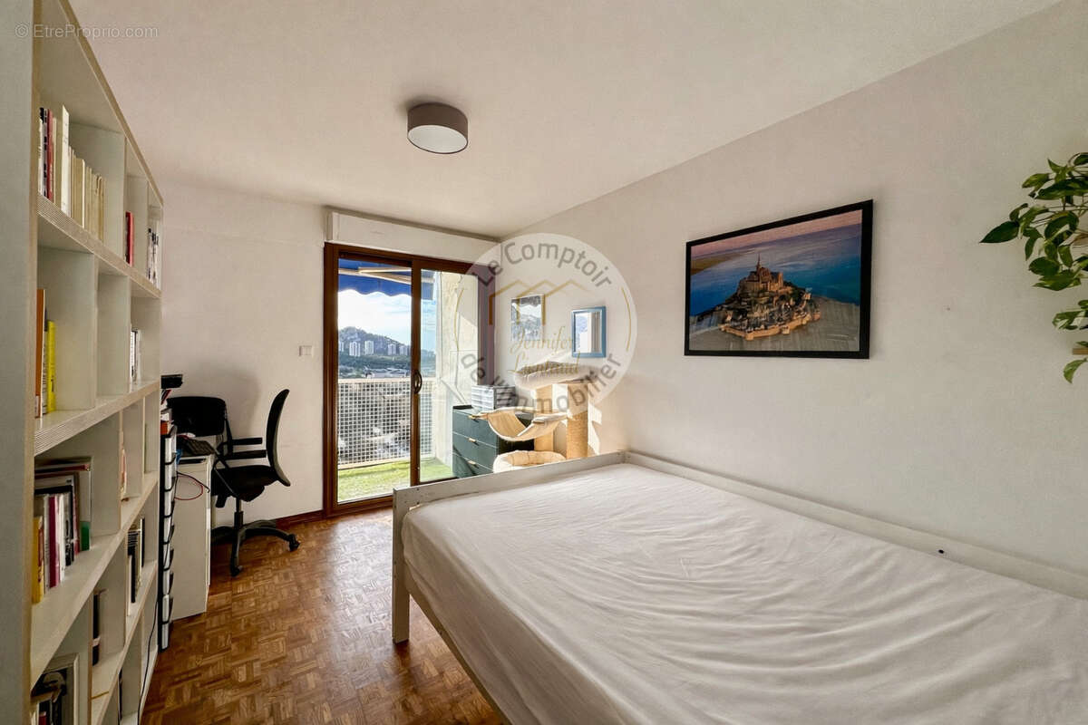 Appartement à MARSEILLE-9E