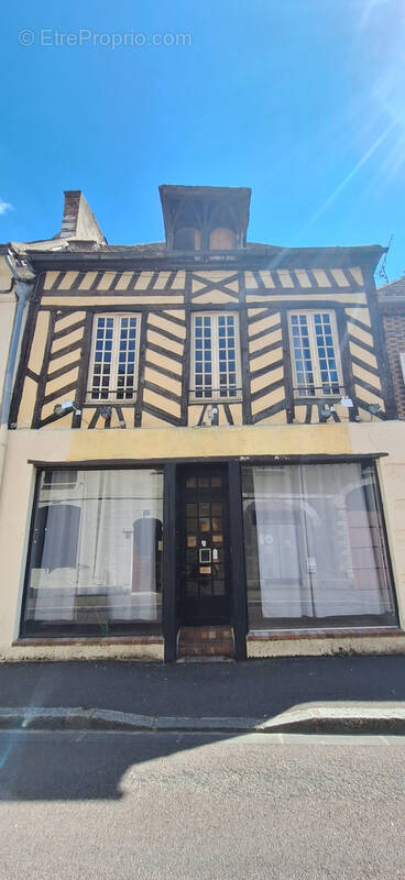 Commerce à SENS