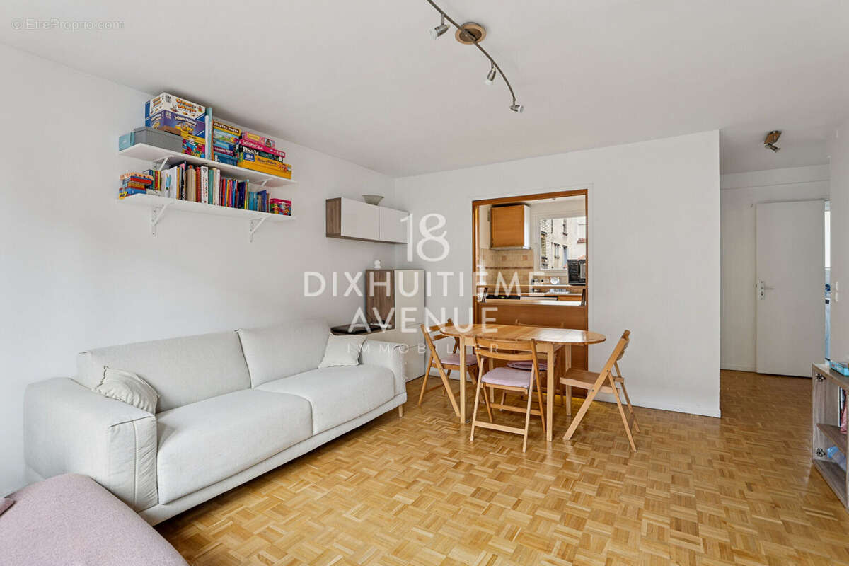 Appartement à PARIS-18E