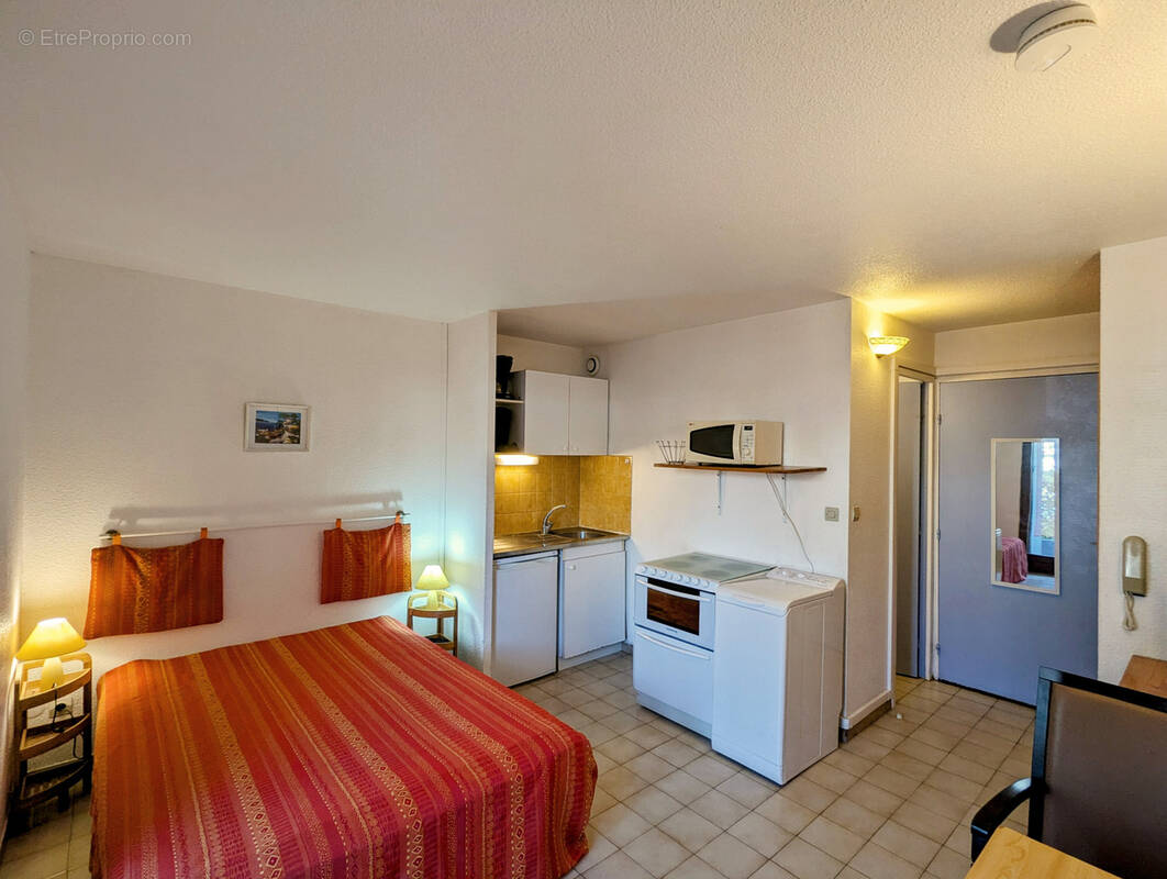 Appartement à LAMALOU-LES-BAINS