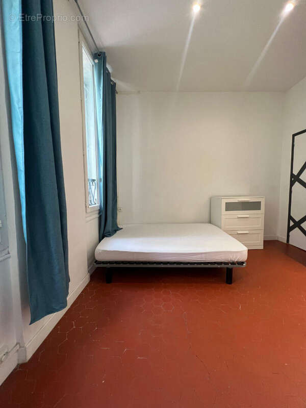 Appartement à MARSEILLE-1E