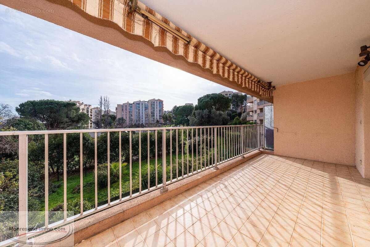 Appartement à LE CANNET