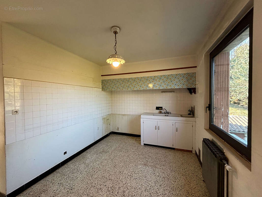 Maison à ROCHEMAURE