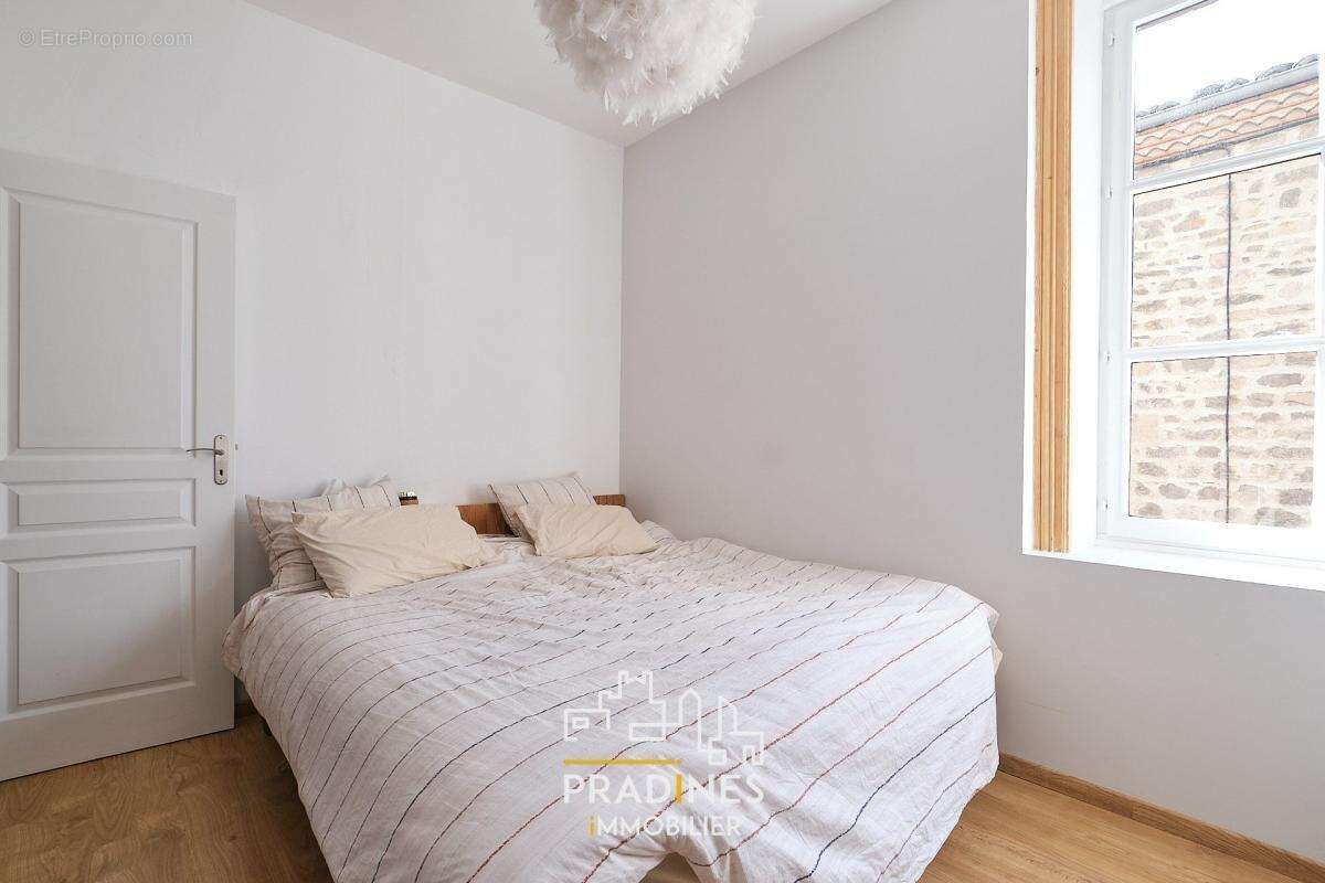 Appartement à MORNANT