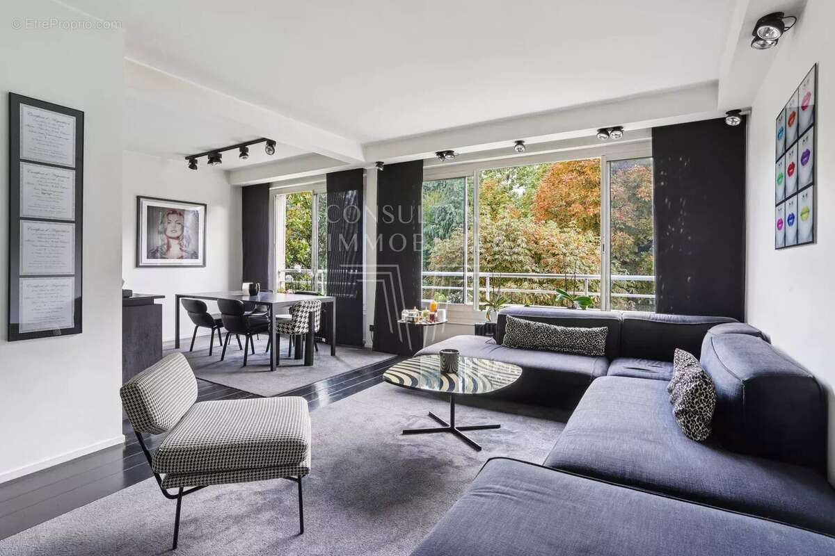 Appartement à NEUILLY-SUR-SEINE