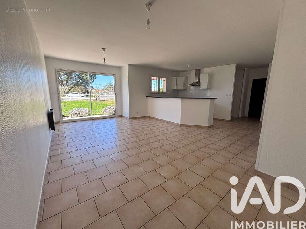 Photo 3 - Maison à COUTRAS