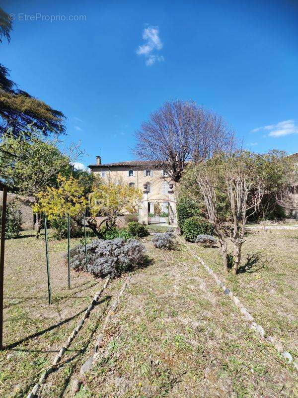 Maison à BOURG-SAINT-ANDEOL