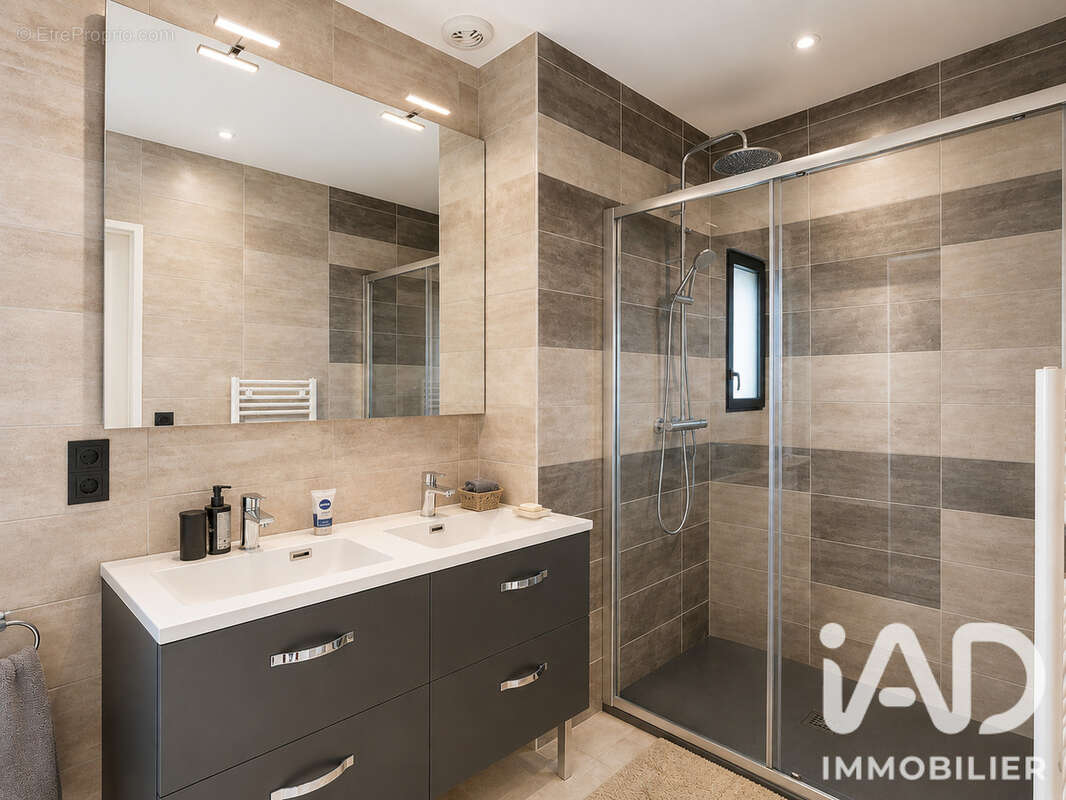 Maison 118 m² à Saint-Jean-De-Liversay  - photo 7