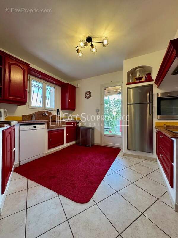 Maison à PERNES-LES-FONTAINES