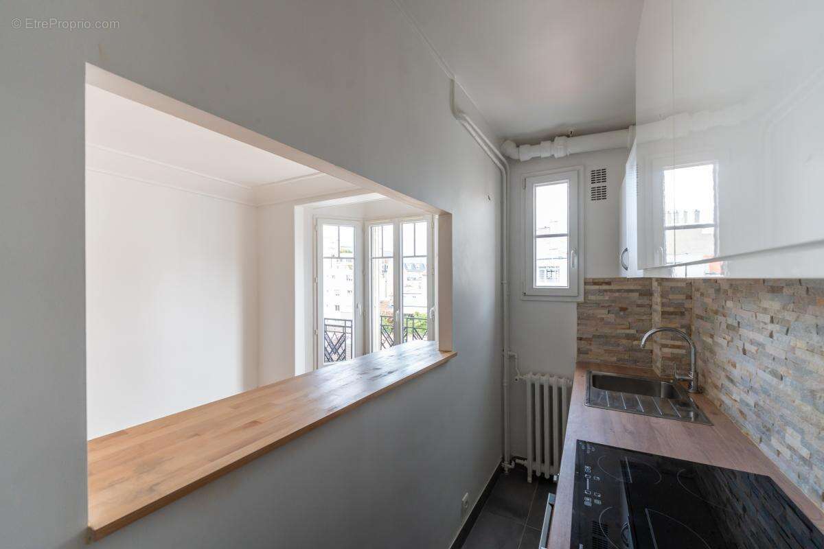 Appartement à PARIS-14E