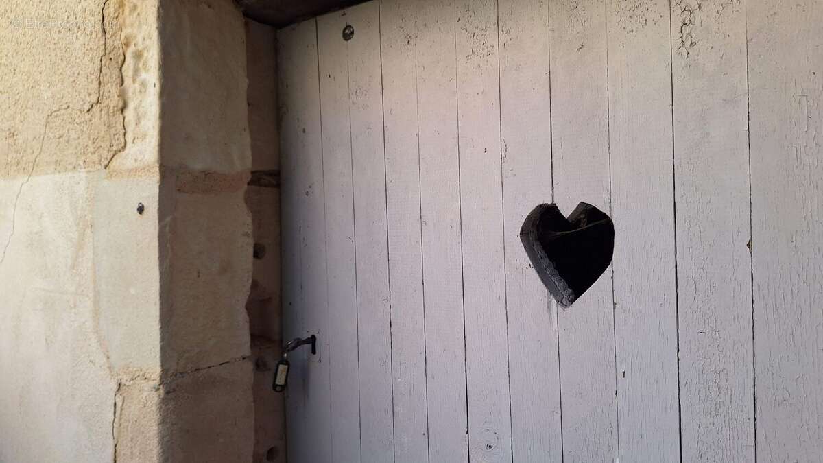 Maison à LA CHAPELLE-MOULIERE