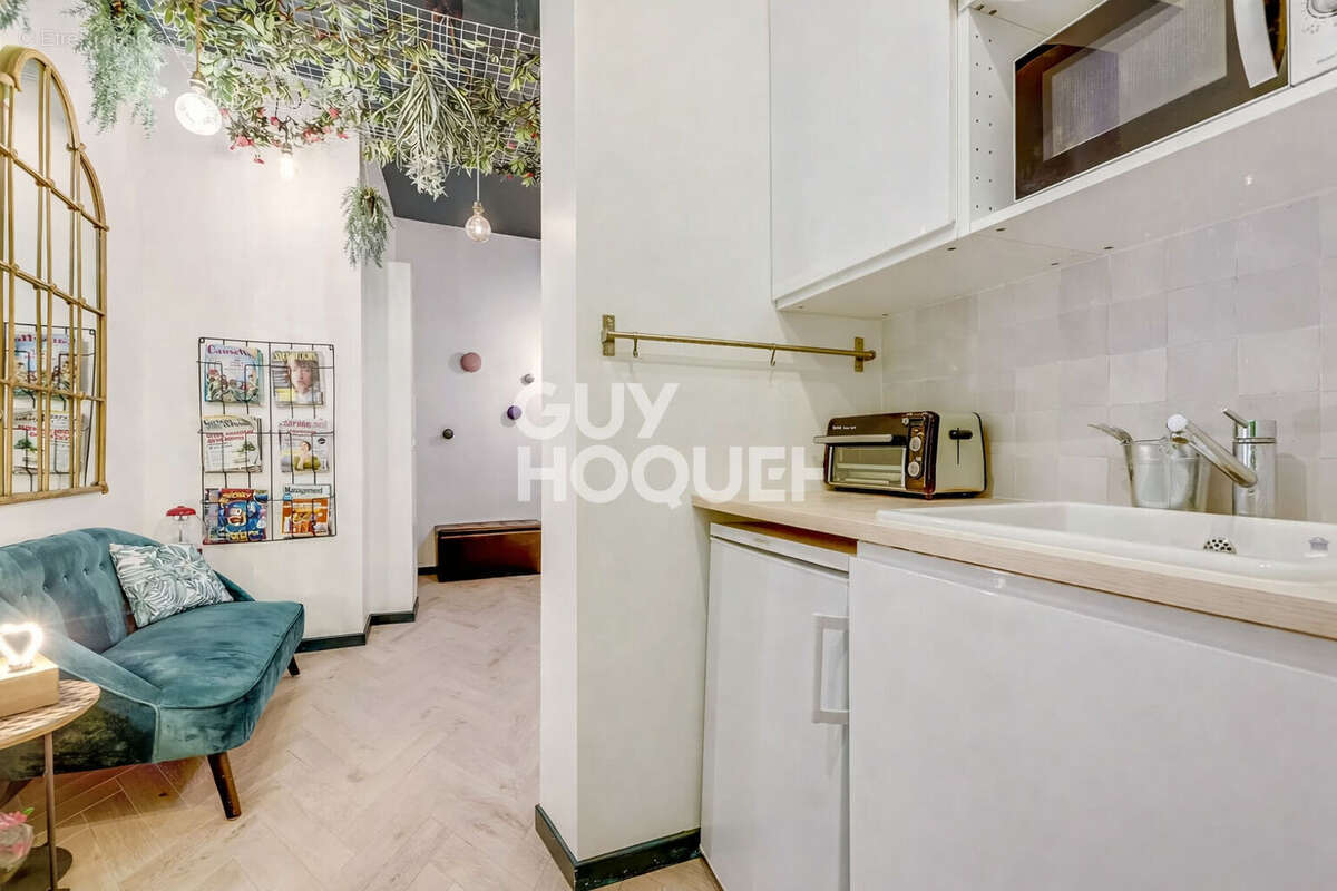 Commerce à PARIS-11E