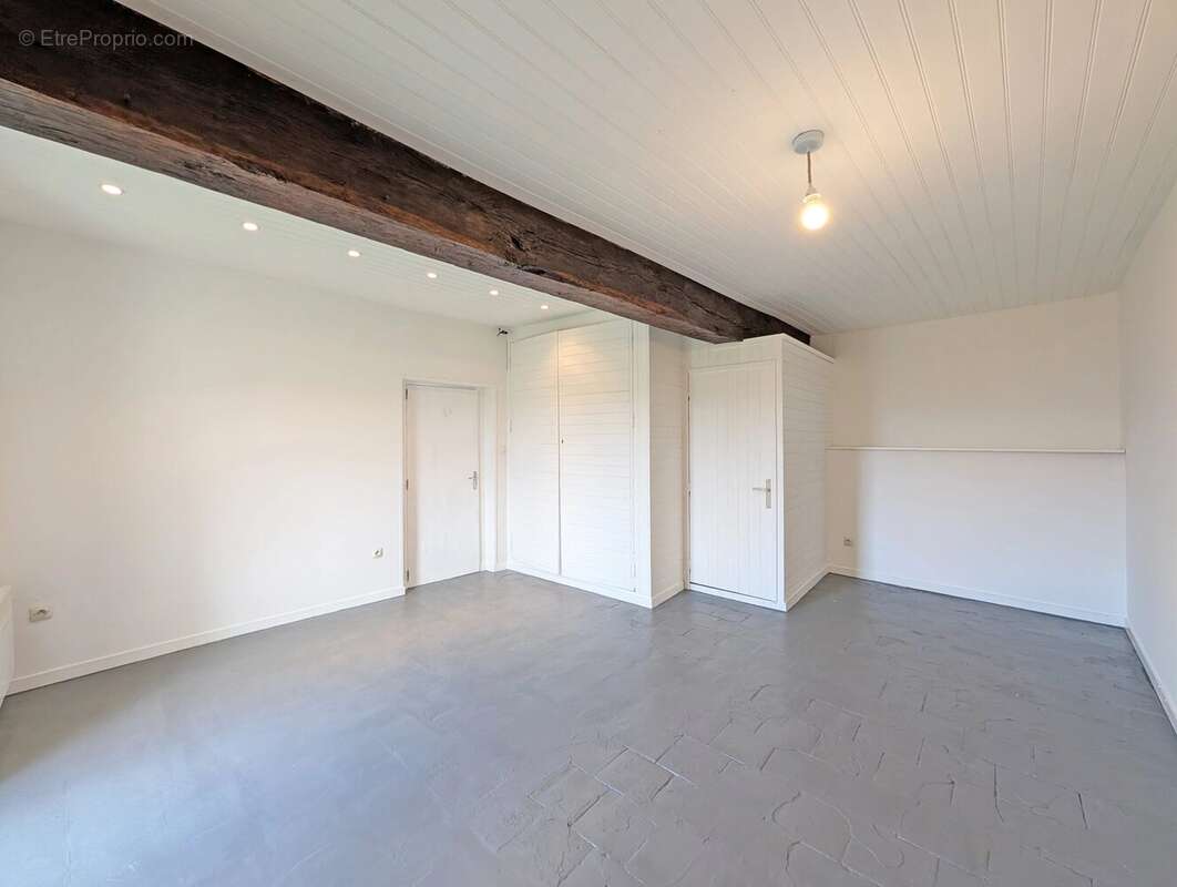 Maison de campagne avec deux chambres, grange et vue magnifique - photo 6