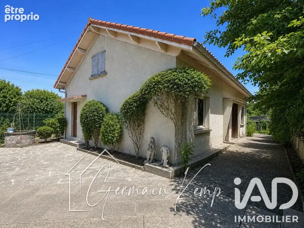 Photo 1 - Maison à LES ABRETS