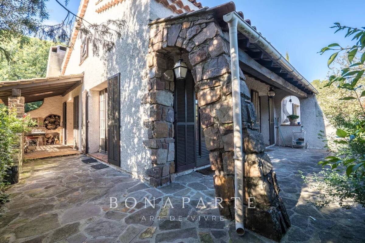 Maison à SAINT-RAPHAEL