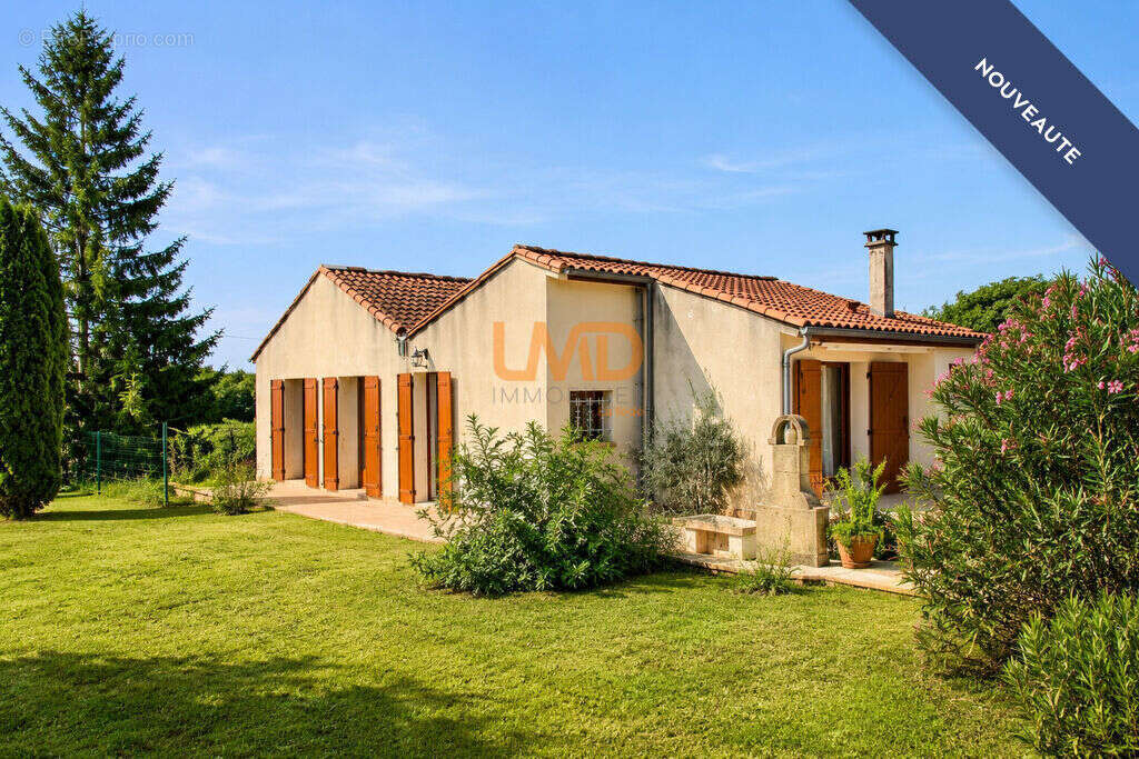 Maison à BUSSAC-SUR-CHARENTE