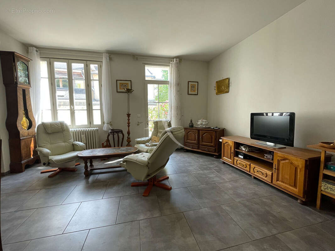 Maison à MONTRICHARD