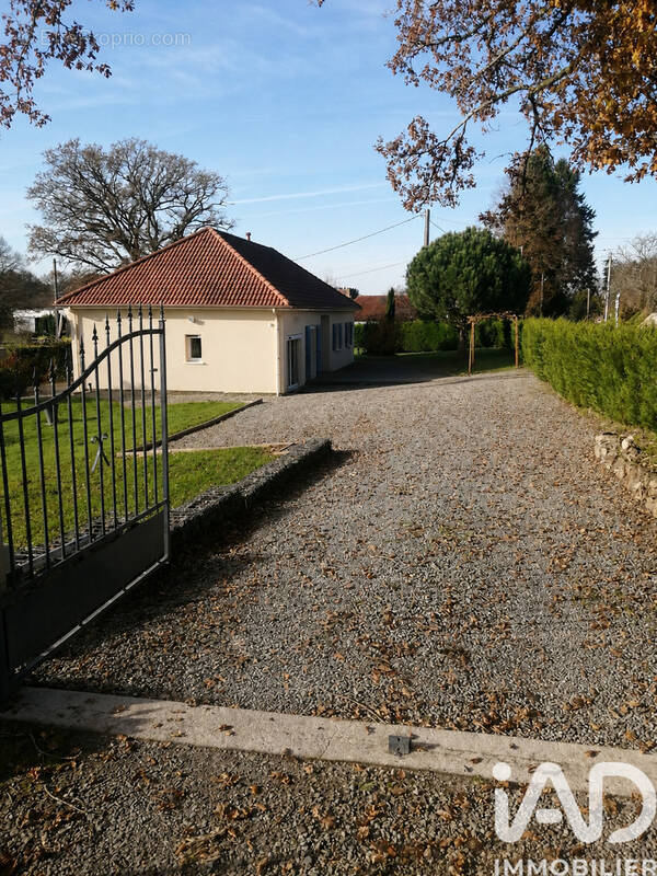 Photo 1 - Maison à MONTBOUCHER