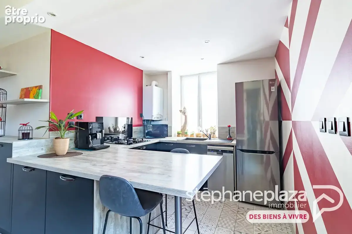 Appartement T4 Ceyzeriat 107 m2, jardin commun, cave et garage - photo 2