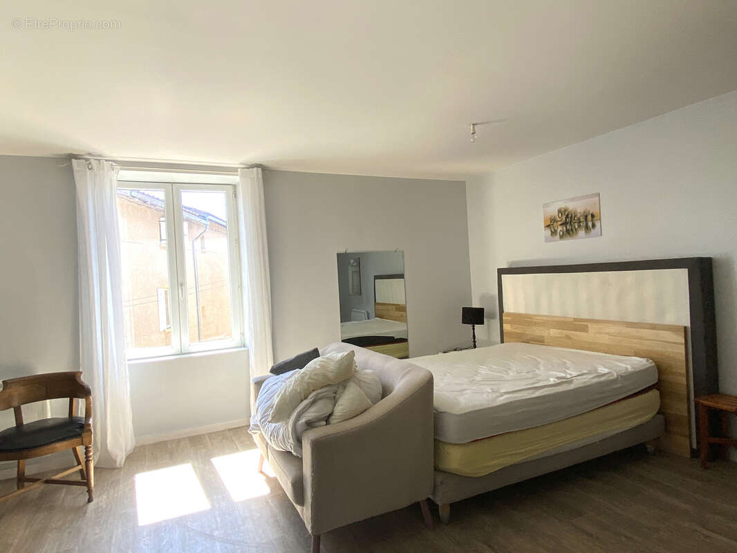 Maison entièrement rénovée avec piscine et studio indépendant - photo 13