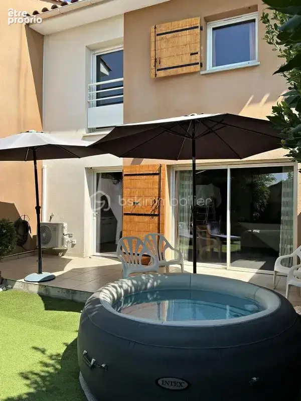 LA FARE-LES-OLIVIERS – Maison T3 avec jardin, garage & parking - photo 2