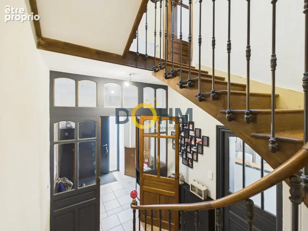 Maison familiale de caractère avec dépendance, jardin et beau potentiel d’aménagement - photo 8