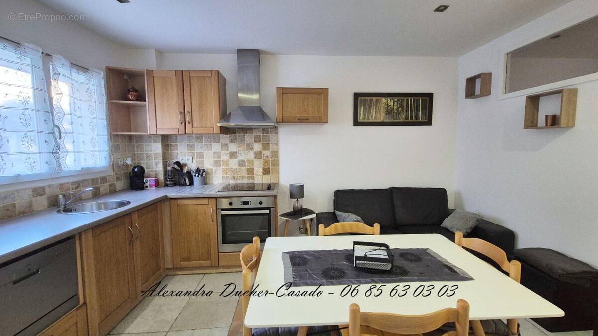 Appartement à PEYRUIS