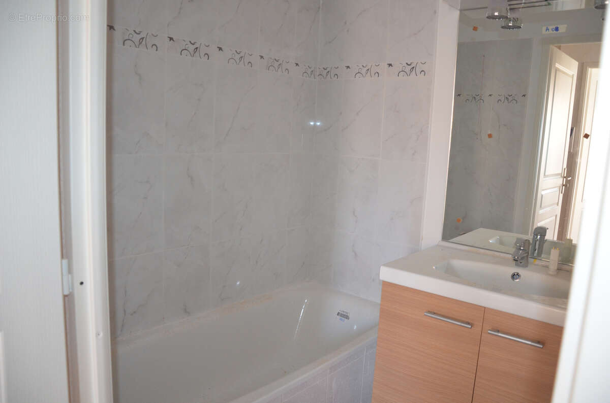 Appartement à LA CROIX-VALMER