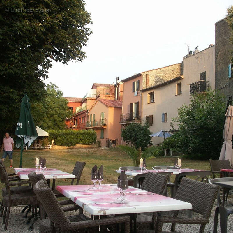 Commerce à SAINT-VALLIER-DE-THIEY