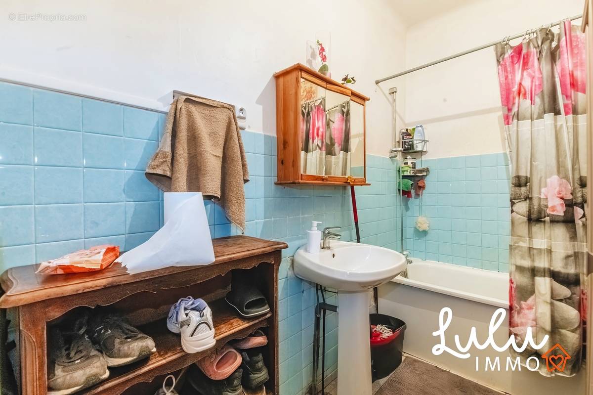 Appartement T3 63m2 - Pierre Benite - photo 6