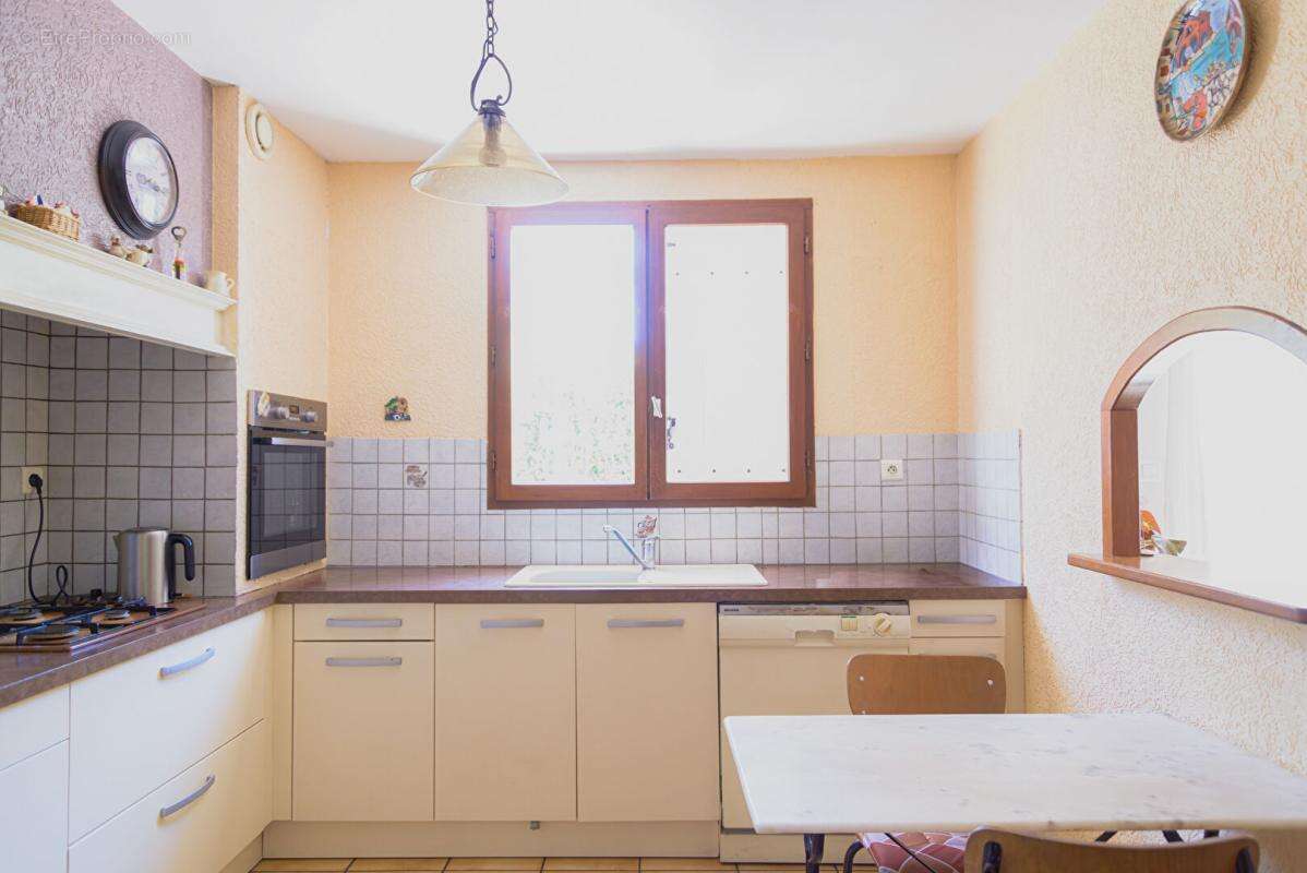 Villa de Plain-Pied avec Grand Garage ? 3 Chambres - photo 5