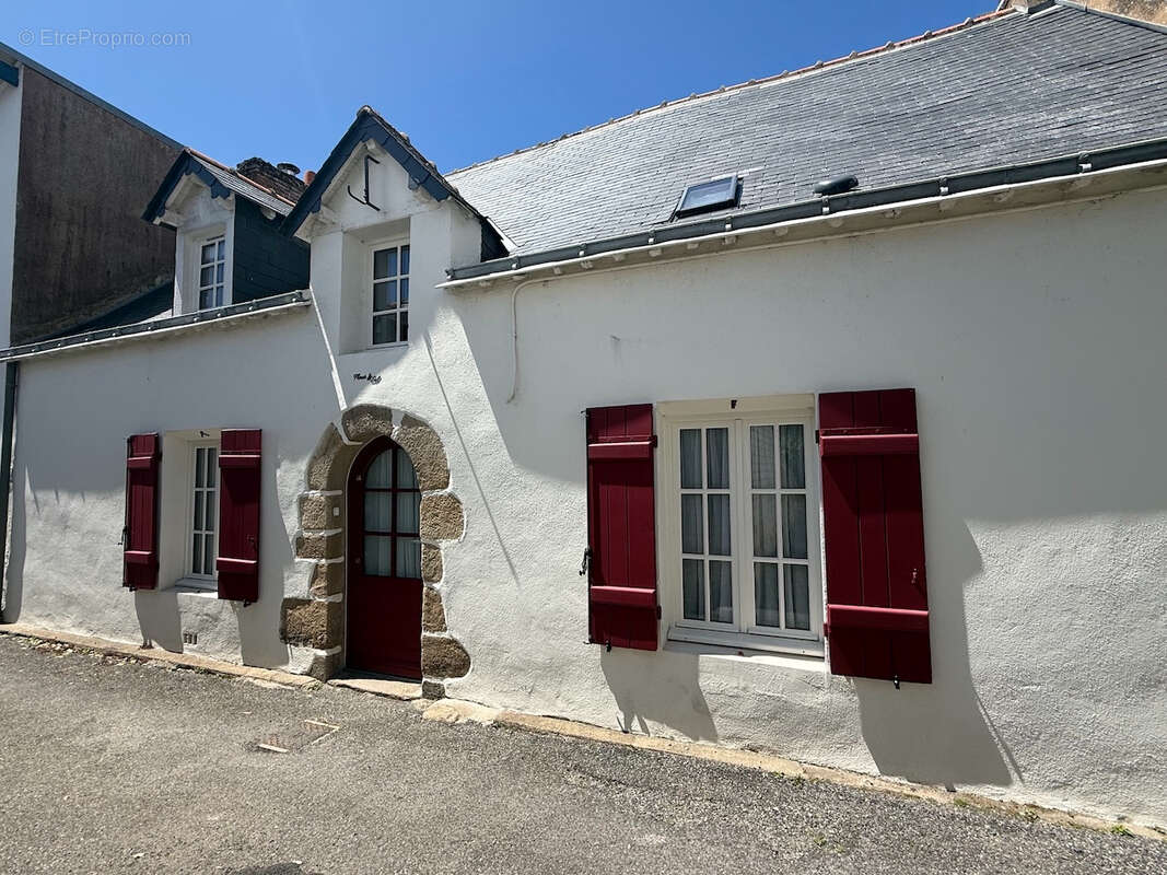 Maison à LE POULIGUEN