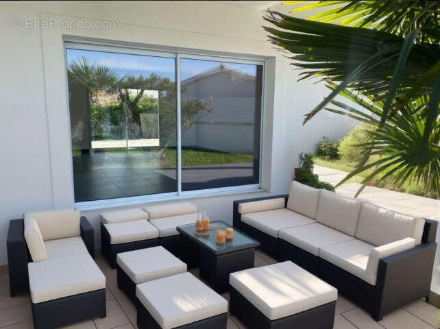 Maison à AMBARES-ET-LAGRAVE