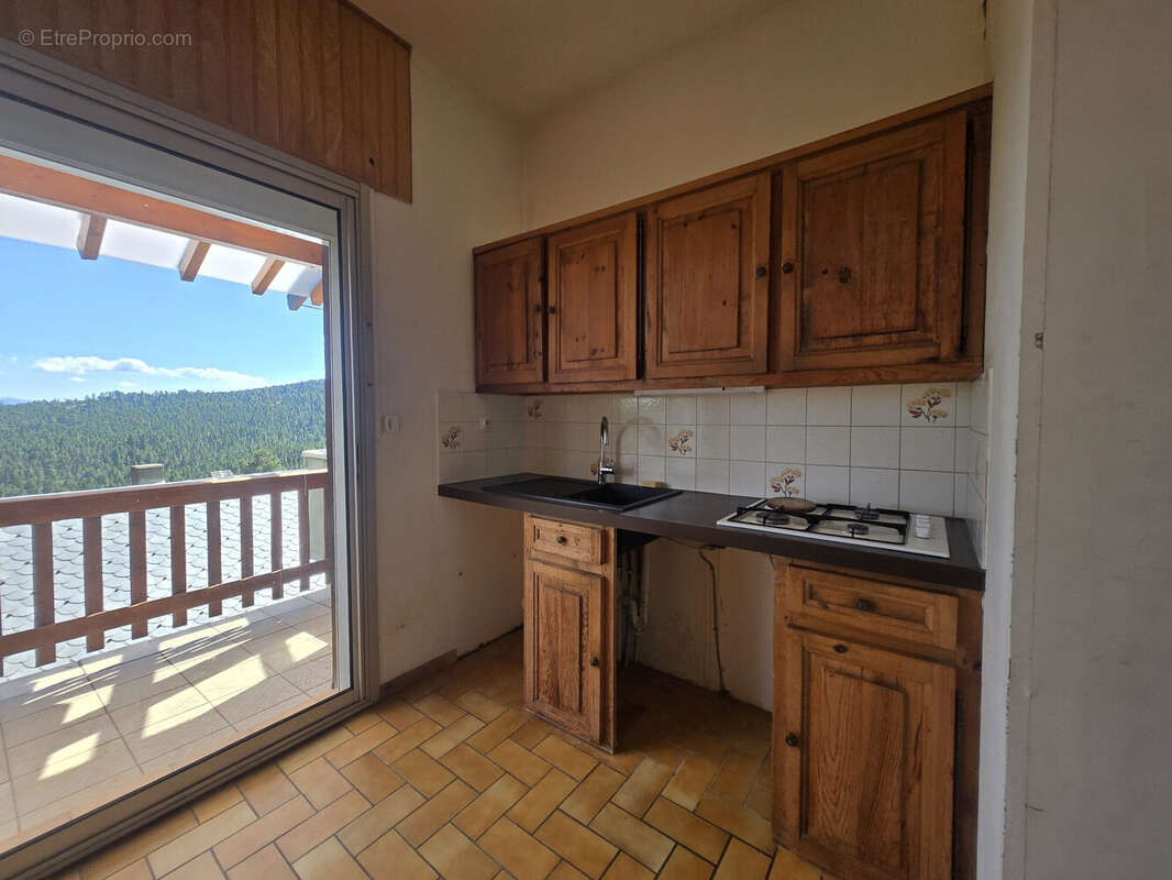 Maison 69 m² à Puyvalador  - photo 2
