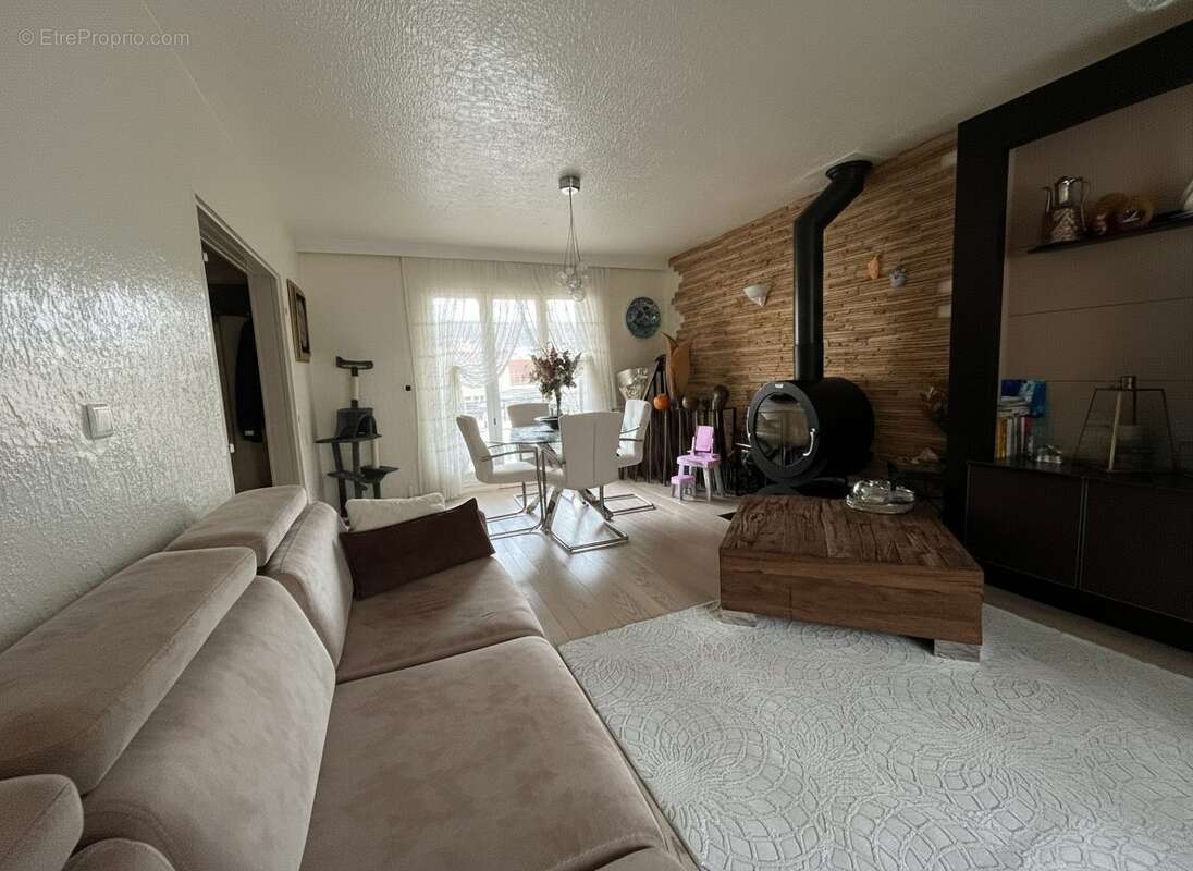 Maison à MONTLIGNON