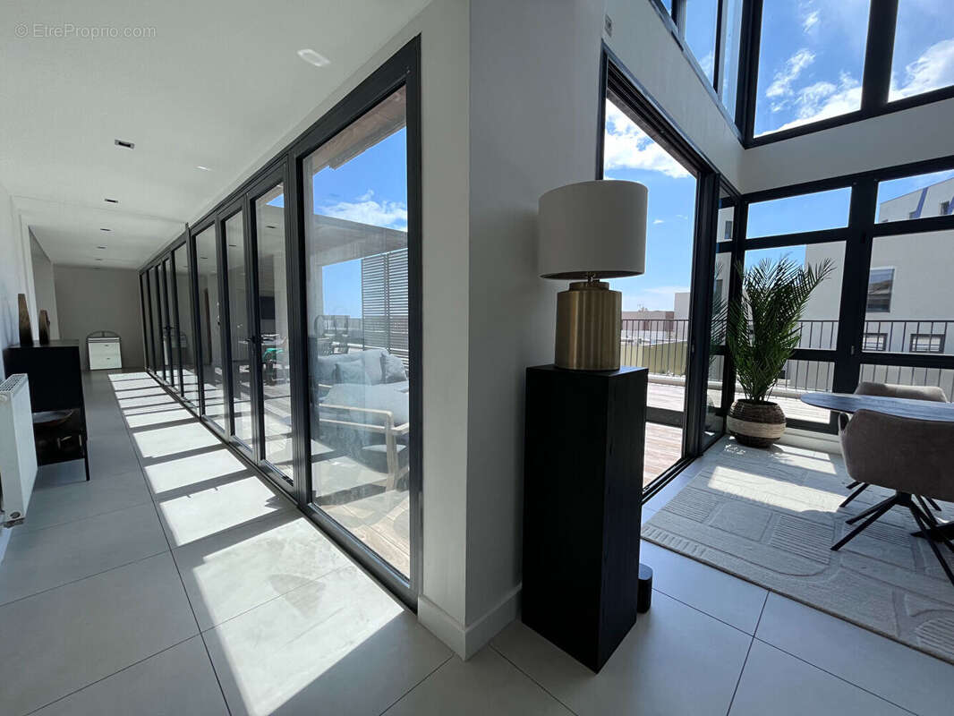 Appartement sur toit d'exception sur 2 niveaux - photo 7