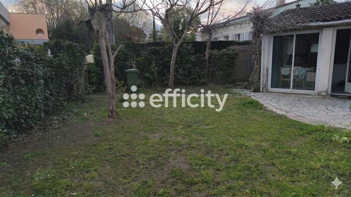 Maison à SAINT-MEDARD-EN-JALLES