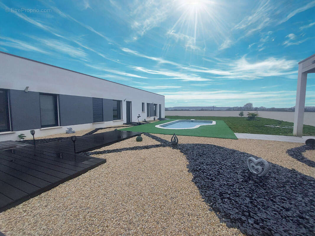 Maison à CHATELLERAULT