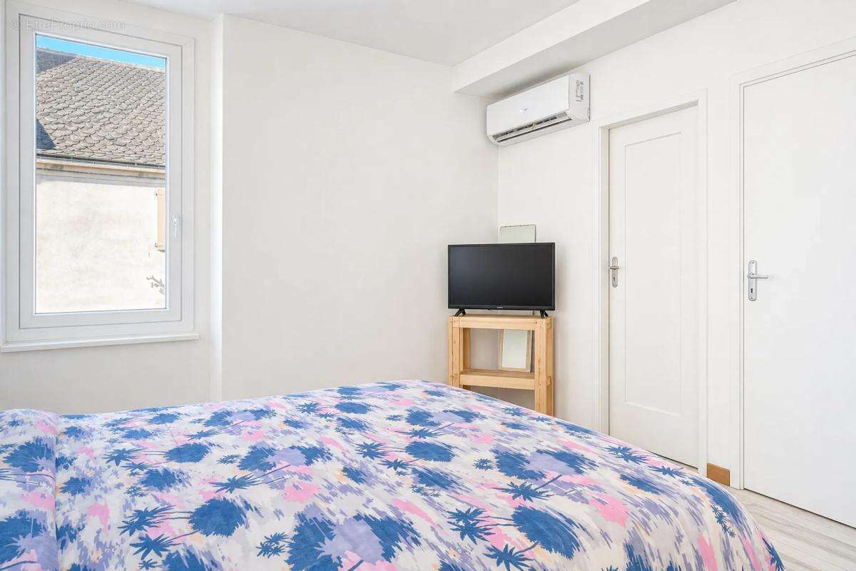 Maison spacieuse 8 pièces rénovée à Montbazens - photo 18