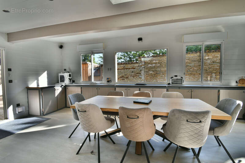 Maison à vendre 8 pièces proche de TONNAY CHARENTE (17) - photo 3
