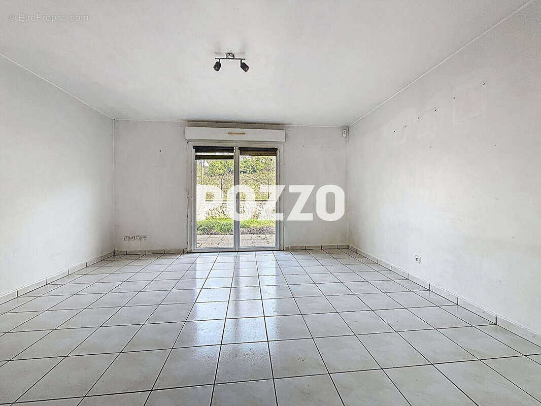 Maison à LA RIVIERE-SAINT-SAUVEUR