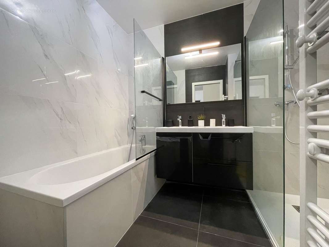 Christine &amp; Marc Stanord Palmer Immobilier - Maison à LINAS